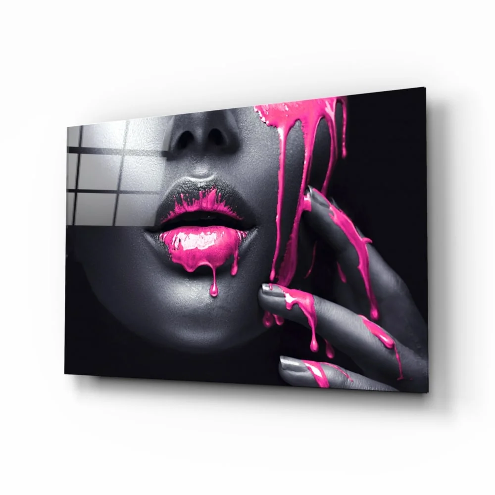 Peinture sur verre de femme peinte en rose