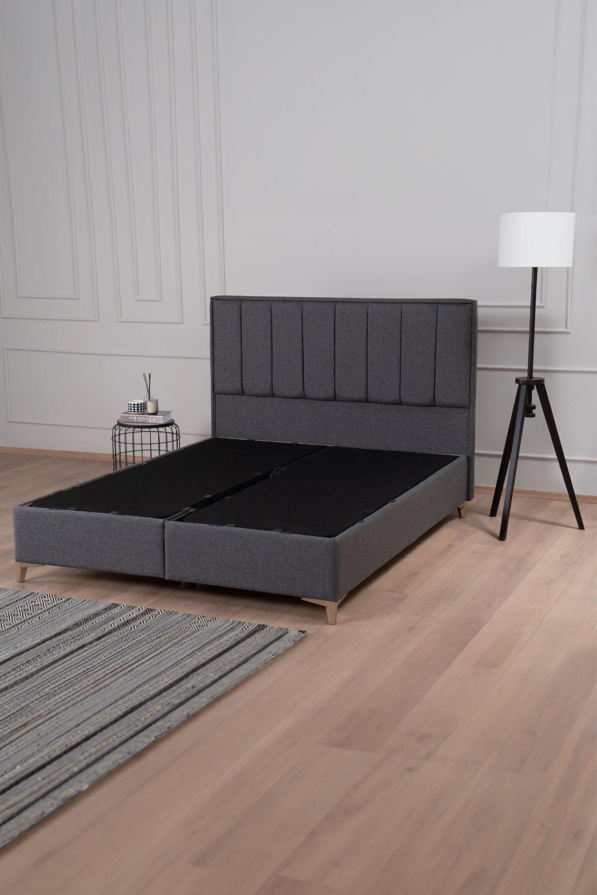 Thérapie à l'or Titre (Base et matelas non inclus)