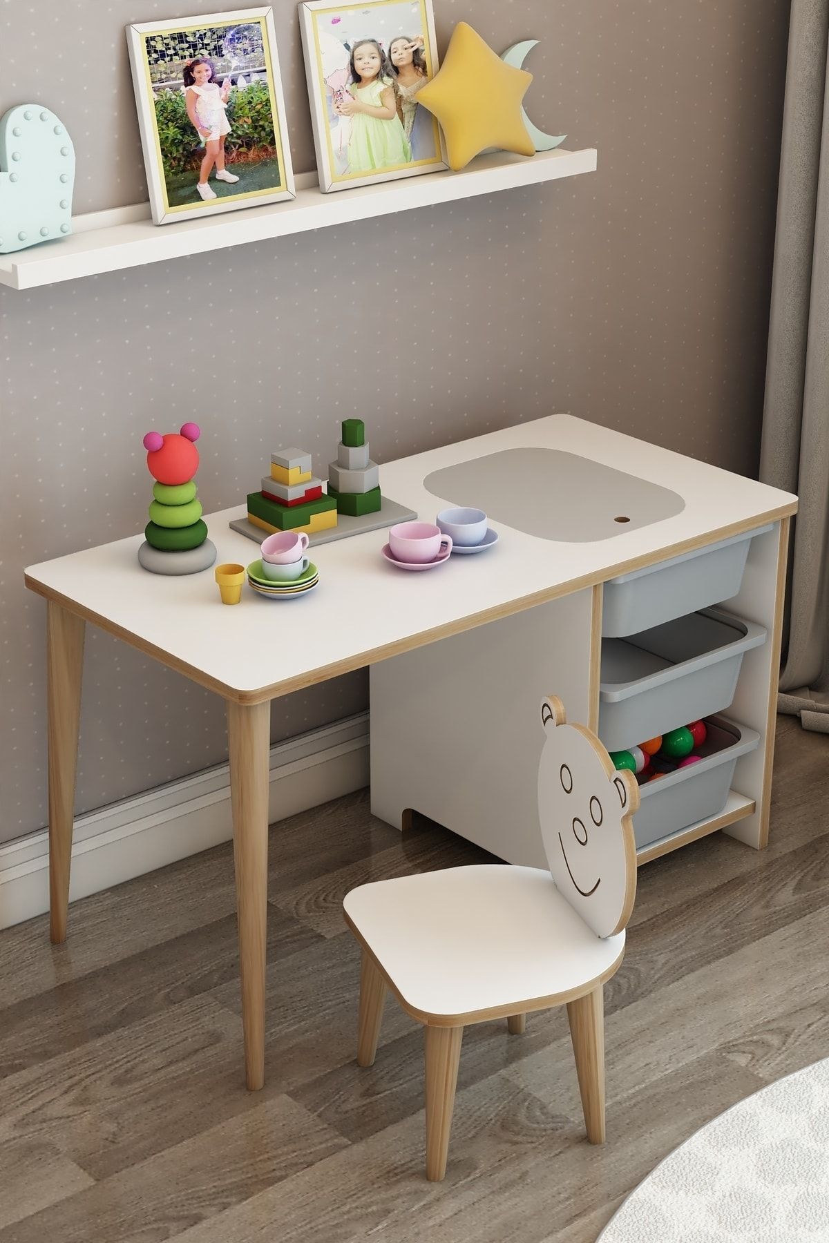 Bureau enfant pour activités et jeux avec chaise, table d'été