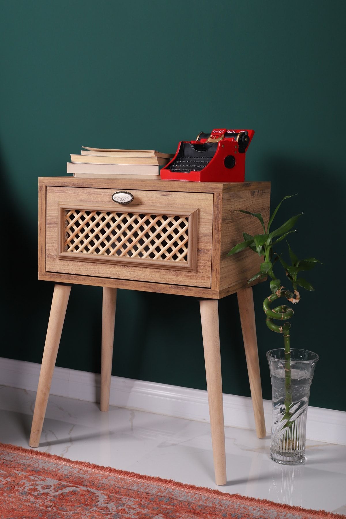 Table de chevet avec porte, cadre en pin