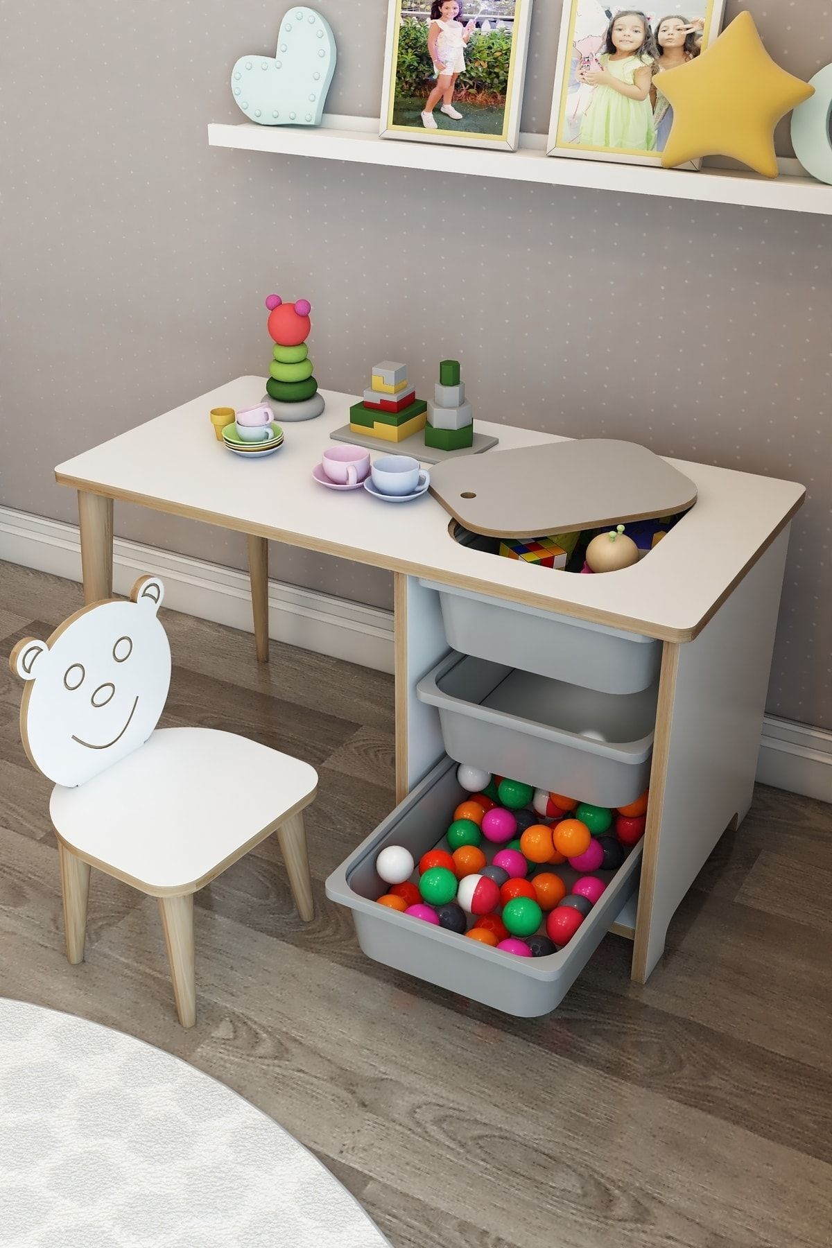 Bureau enfant pour activités et jeux avec chaise, table d'été