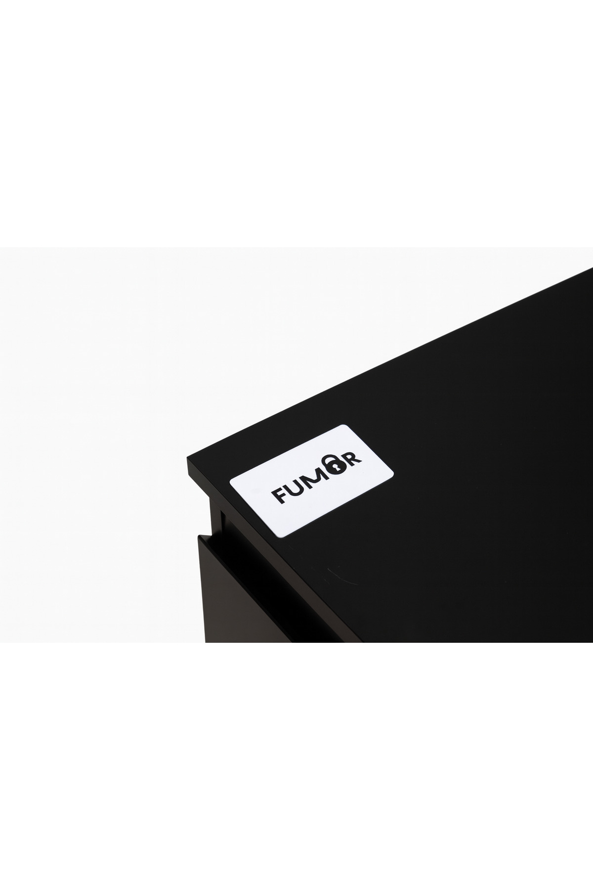 Comodino con cassetto segreto e scheda NFC